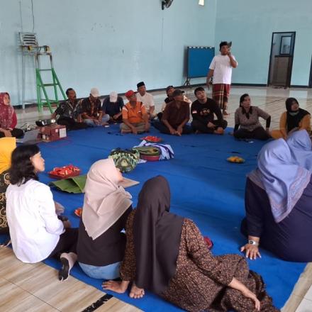 Sosialisasi Penataan Pedagang Jalan Desa Balongbesuk